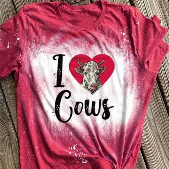 Tops - Women’s “I ❤️ cows” top NEW SZ M